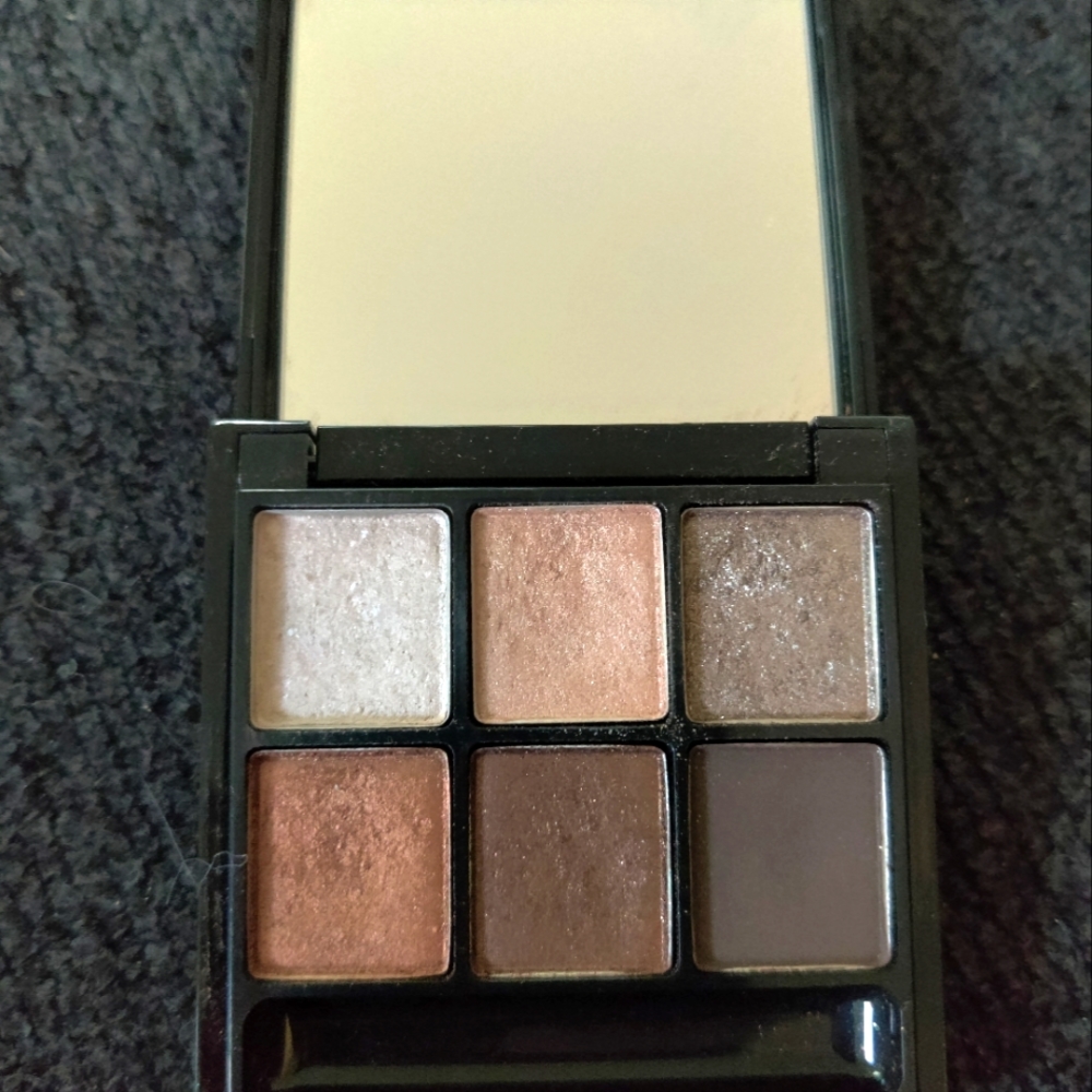 MAC Cosmetics 6 Dashing Lassie Eye Shadows Palette